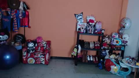 Miss Mia online show from 11/21/25, 09:13