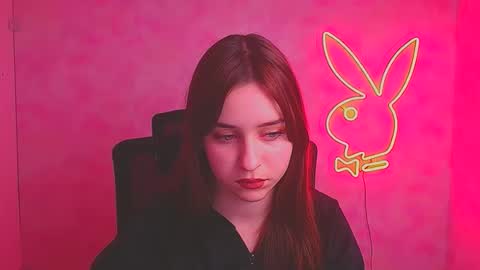 Snapshot of missmiamiss chatting on 11/13/25, 07:57 Mia online show from 11/13/25, 07:57