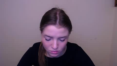 Snapshot of missoliviaa_ chatting on 02/12/25, 09:31 Olivia online show from 02/12/25, 09:31