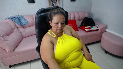 Penelope online show from 01/11/25, 04:03