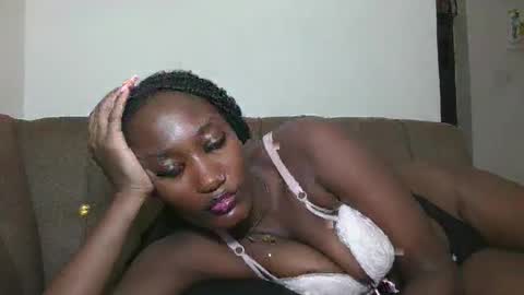 pretty gal online show from 10/21/25, 09:54