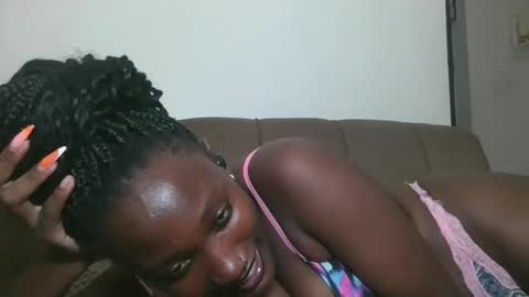 pretty gal online show from 10/27/25, 07:40