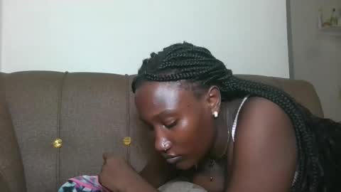 pretty gal online show from 10/28/25, 11:07