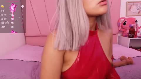 Luna online show from 02/22/25, 10:20