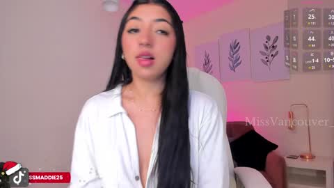 Snapshot of missvancouver_ chatting on 12/17/24, 12:23 Mafe Jimenez online show from 12/17/24, 12:23