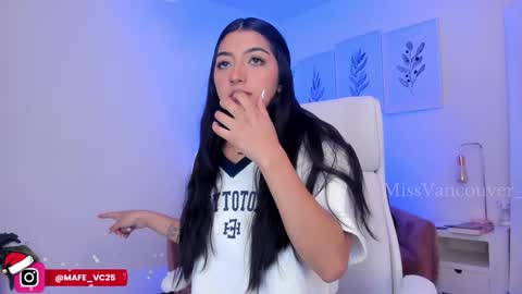 Snapshot of missvancouver_ chatting on 01/07/25, 11:24 Mafe Jimenez online show from 01/07/25, 11:24