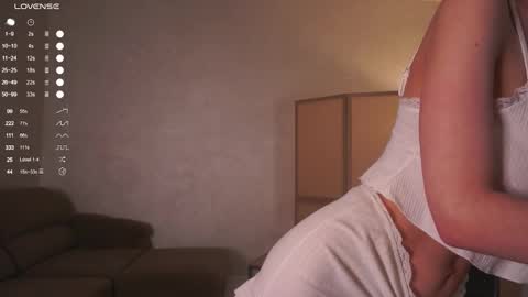 Mia online show from 10/19/25, 05:46