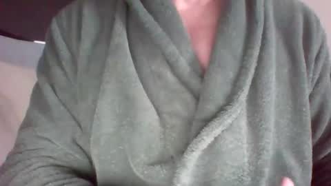 Snapshot of mister_tommm80 chatting on 11/17/25, 07:58 mister_tommm80 online show from 11/17/25, 07:58