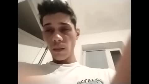 MisteriosoXragazzoX online show from 10/09/25, 06:28