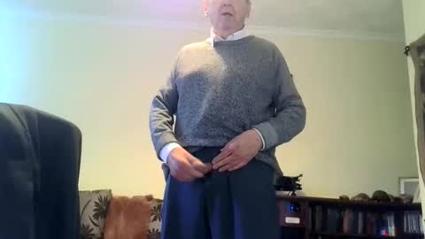 Snapshot of mistersilver66 chatting on 10/07/25, 01:41 mistersilver66 online show from 10/07/25, 01:41