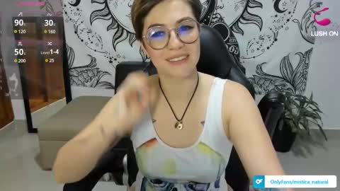Snapshot of mistica_natural1 chatting on 12/02/24, 01:36 Mistica Natural online show from 12/02/24, 01:36