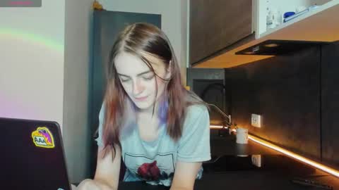 Snapshot of mistiva chatting on 09/12/25, 05:24 Hi everyone Im Tina online show from 09/12/25, 05:24