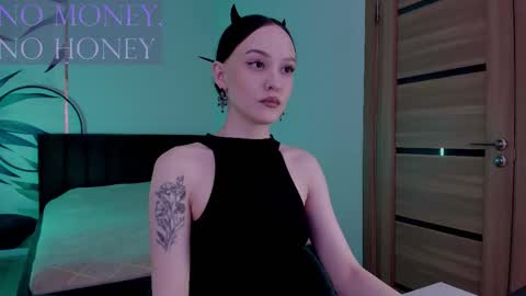 Mistress Mia online show from 10/27/25, 03:27