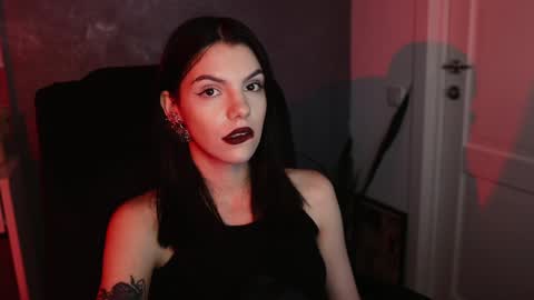 Snapshot of mistress_rochelle chatting on 12/01/24, 04:40 Miss Rochelle online show from 12/01/24, 04:40