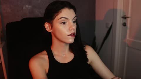Snapshot of mistress_rochelle chatting on 12/03/24, 03:33 Miss Rochelle online show from 12/03/24, 03:33