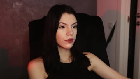 Snapshot of mistress_rochelle chatting on 12/06/24, 03:44 Miss Rochelle online show from 12/06/24, 03:44