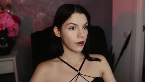 Snapshot of mistress_rochelle chatting on 12/08/24, 03:24 Miss Rochelle online show from 12/08/24, 03:24