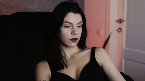 Snapshot of mistress_rochelle chatting on 01/22/25, 04:12 Miss Rochelle online show from 01/22/25, 04:12