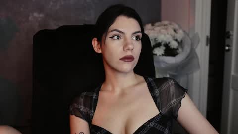 Snapshot of mistress_rochelle chatting on 01/31/25, 05:42 Miss Rochelle online show from 01/31/25, 05:42