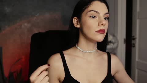 Snapshot of mistress_rochelle chatting on 02/01/25, 05:47 Miss Rochelle online show from 02/01/25, 05:47