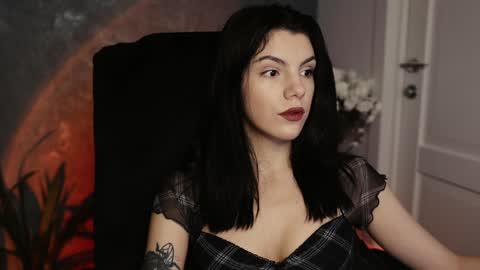 Snapshot of mistress_rochelle chatting on 02/02/25, 05:26 Miss Rochelle online show from 02/02/25, 05:26