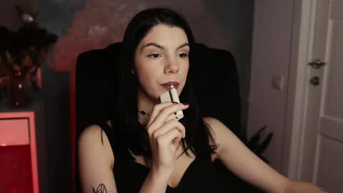 Snapshot of mistress_rochelle chatting on 02/21/25, 06:37 Miss Rochelle online show from 02/21/25, 06:37