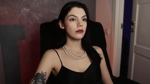Snapshot of mistress_rochelle chatting on 03/02/25, 10:05 Miss Rochelle online show from 03/02/25, 10:05