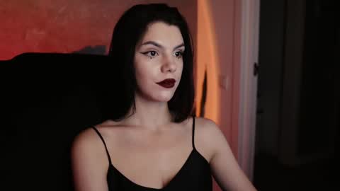 Snapshot of mistress_rochelle chatting on 03/04/25, 12:07 Miss Rochelle online show from 03/04/25, 12:07