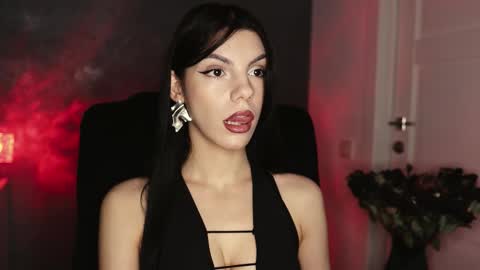 Snapshot of mistress_rochelle chatting on 10/08/25, 08:50 Miss Rochelle online show from 10/08/25, 08:50