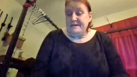 Snapshot of mistressamanda chatting on 10/24/25, 03:30 Aussie Syn online show from 10/24/25, 03:30