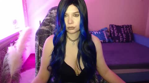 Snapshot of mistressbailey_x chatting on 10/26/25, 01:06 Miss Bailey online show from 10/26/25, 01:06