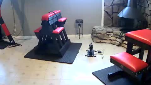 Snapshot of mistressc365 chatting on 12/12/24, 04:43 Mistress C and bitch boy online show from 12/12/24, 04:43