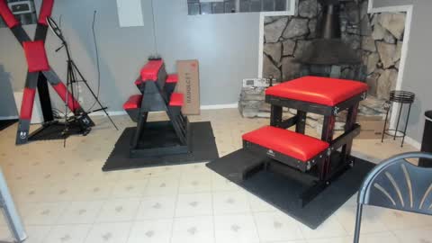 Snapshot of mistressc365 chatting on 01/06/25, 12:16 Mistress C and bitch boy online show from 01/06/25, 12:16