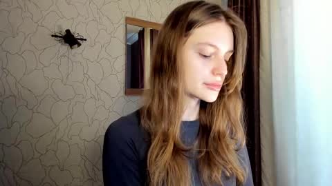 Snapshot of mistresselizy chatting on 03/01/25, 10:45 mistresselizy online show from 03/01/25, 10:45