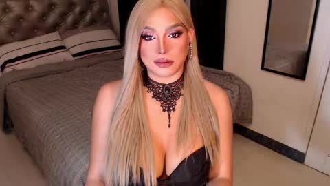 Ms Ems online show from 11/08/25, 03:39