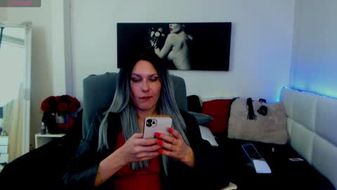 Snapshot of mistressevelyn_ chatting on 01/20/25, 12:28 MistressEvelyn online show from 01/20/25, 12:28