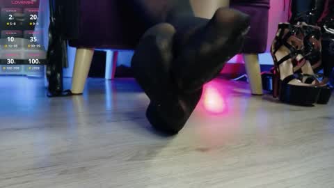 Jhadee online show from 10/16/25, 11:44