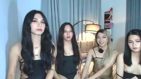 Snapshot of mistressluna1 chatting on 03/09/25, 04:22 Luna Summer Candy online show from 03/09/25, 04:22