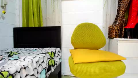 Tiffany online show from 10/06/25, 04:54