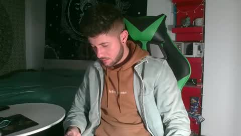 Snapshot of mistxss chatting on 01/12/25, 06:49 mistxss online show from 01/12/25, 06:49