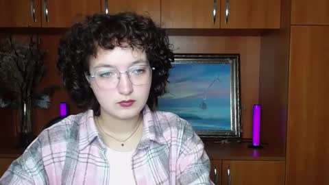 Aria online show from 10/10/25, 06:45