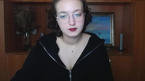 Aria online show from 10/12/25, 10:47