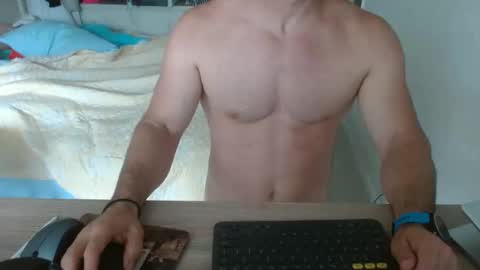 Snapshot of mitcheli chatting on 09/18/25, 03:25 Onlyfans online show from 09/18/25, 03:25