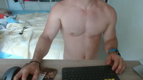 Snapshot of mitcheli chatting on 09/22/25, 03:14 Onlyfans online show from 09/22/25, 03:14