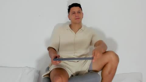 Snapshot of mitchellburns chatting on 01/04/25, 03:07 mitchell online show from 01/04/25, 03:07