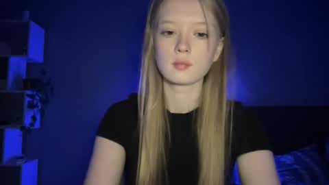 Amelia online show from 10/15/25, 04:07