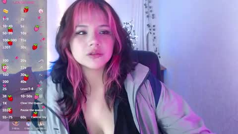 Snapshot of mixie_cute chatting on 01/14/25, 09:09 mixie_cute online show from 01/14/25, 09:09