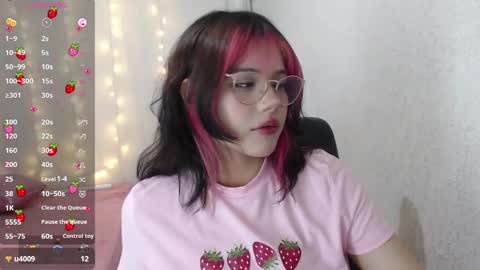 Snapshot of mixie_cute chatting on 01/26/25, 08:45 mixie_cute online show from 01/26/25, 08:45