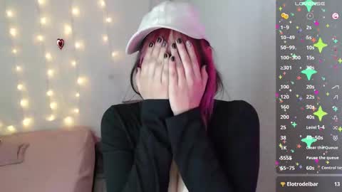 Snapshot of mixie_cute chatting on 03/06/25, 12:54 mixie_cute online show from 03/06/25, 12:54