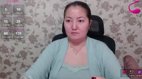 Snapshot of miya_asian_pinay555 chatting on 01/23/25, 07:11 Miya single mom online show from 01/23/25, 07:11